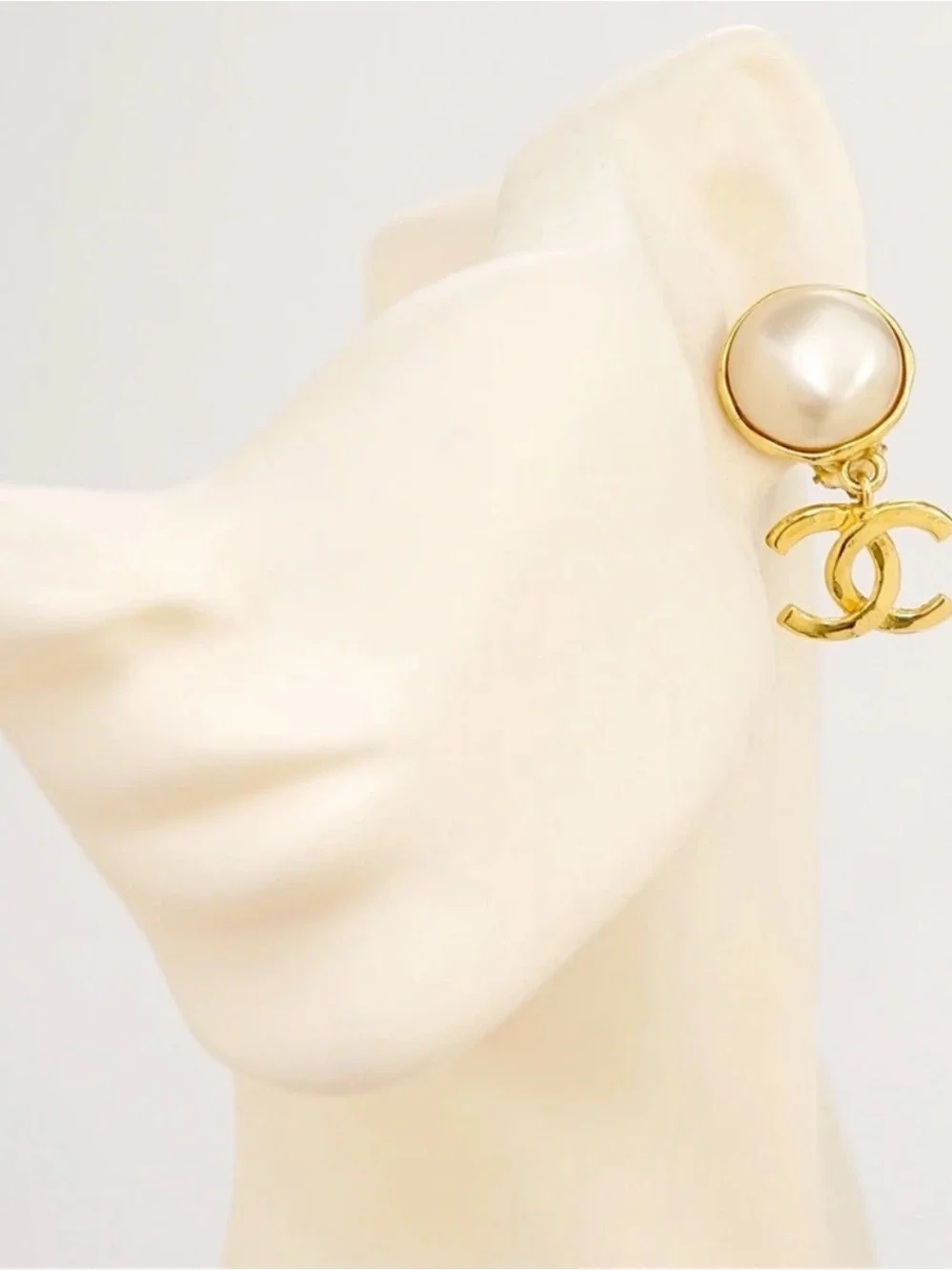 CHANEL CC Logos Pearl Dangle Drop Clip-On Earrings - Picture 2 of 4